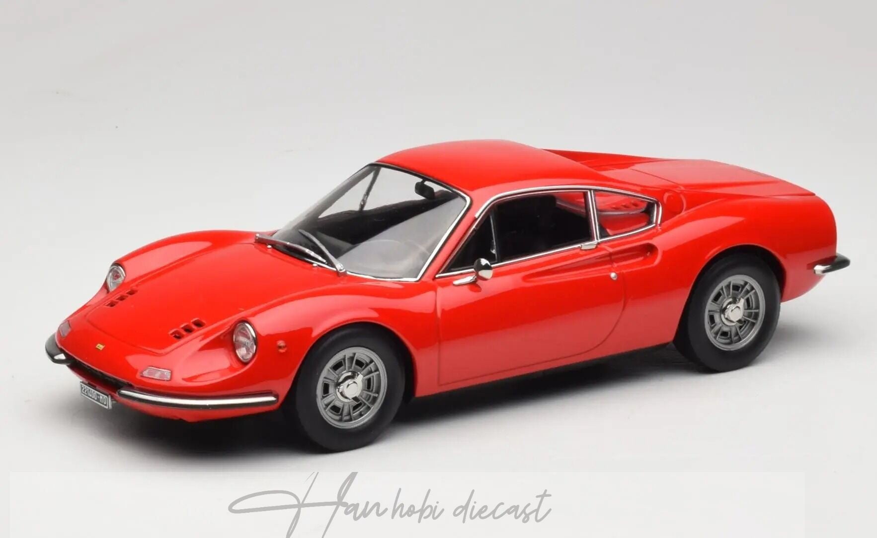 Ferrari Dino 246 GT Red Metallic 1968 1:18 Norev Dİecast