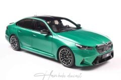 BMW M5 (G90) 2025 Green Solido 1:18 Diecast