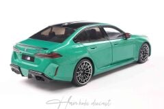 BMW M5 (G90) 2025 Green Solido 1:18 Diecast