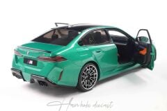 BMW M5 (G90) 2025 Green Solido 1:18 Diecast
