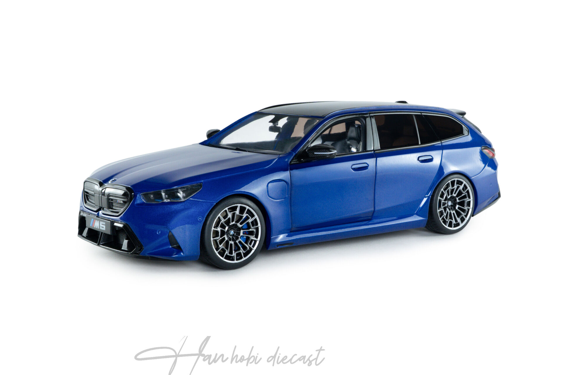 BMW M5 TOURING Blue Metallic 2024 1:18 Solido Diecast