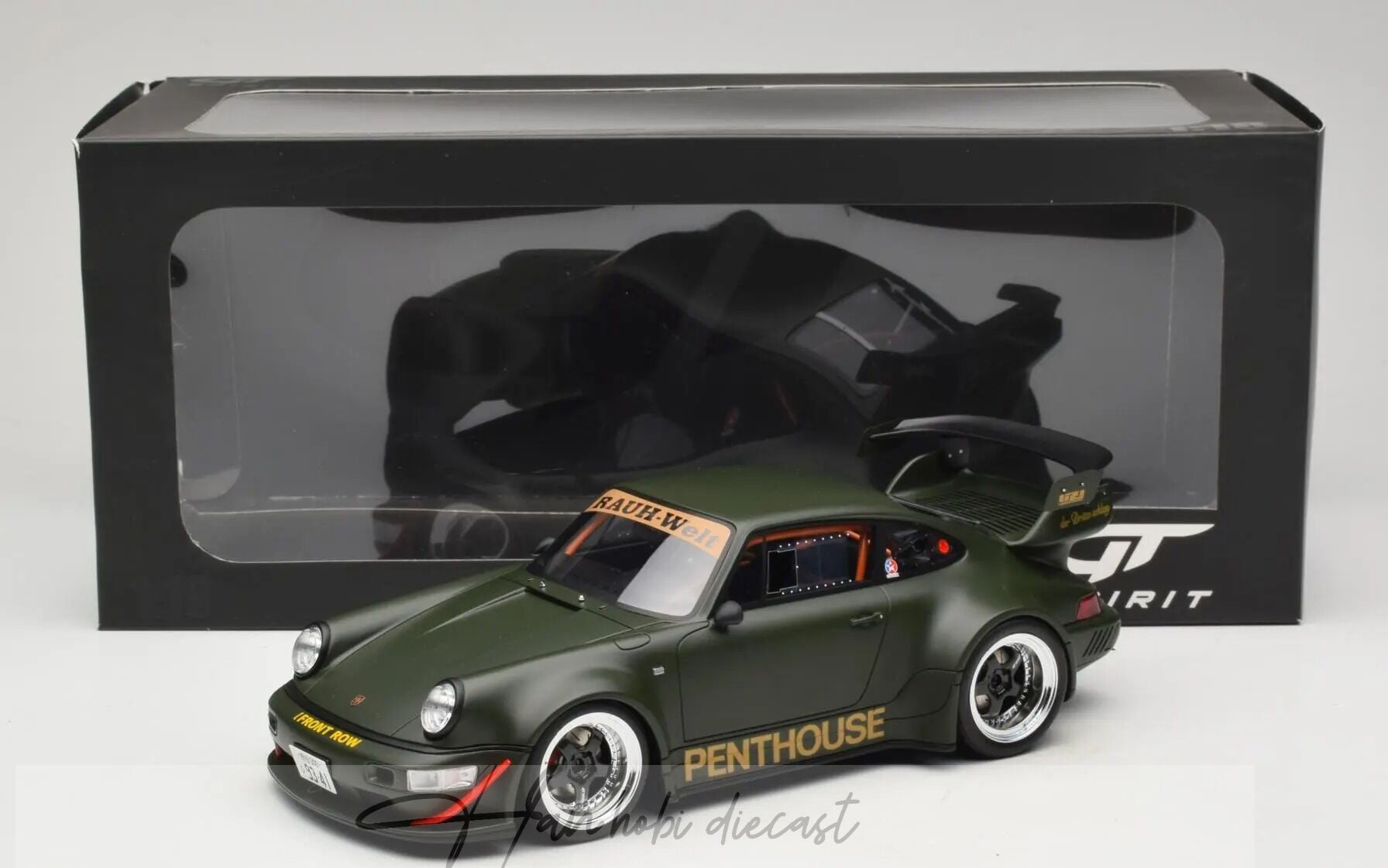 Porsche RWB PENTHOUSE GREEN 1:18 GT Spirit 2025