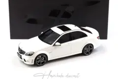 Mercedes Benz C63 AMG W204 Diamond White 1:18 GT Spirit 2007