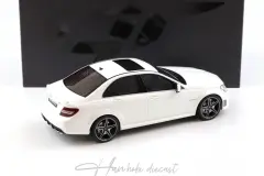Mercedes Benz C63 AMG W204 Diamond White 1:18 GT Spirit 2007