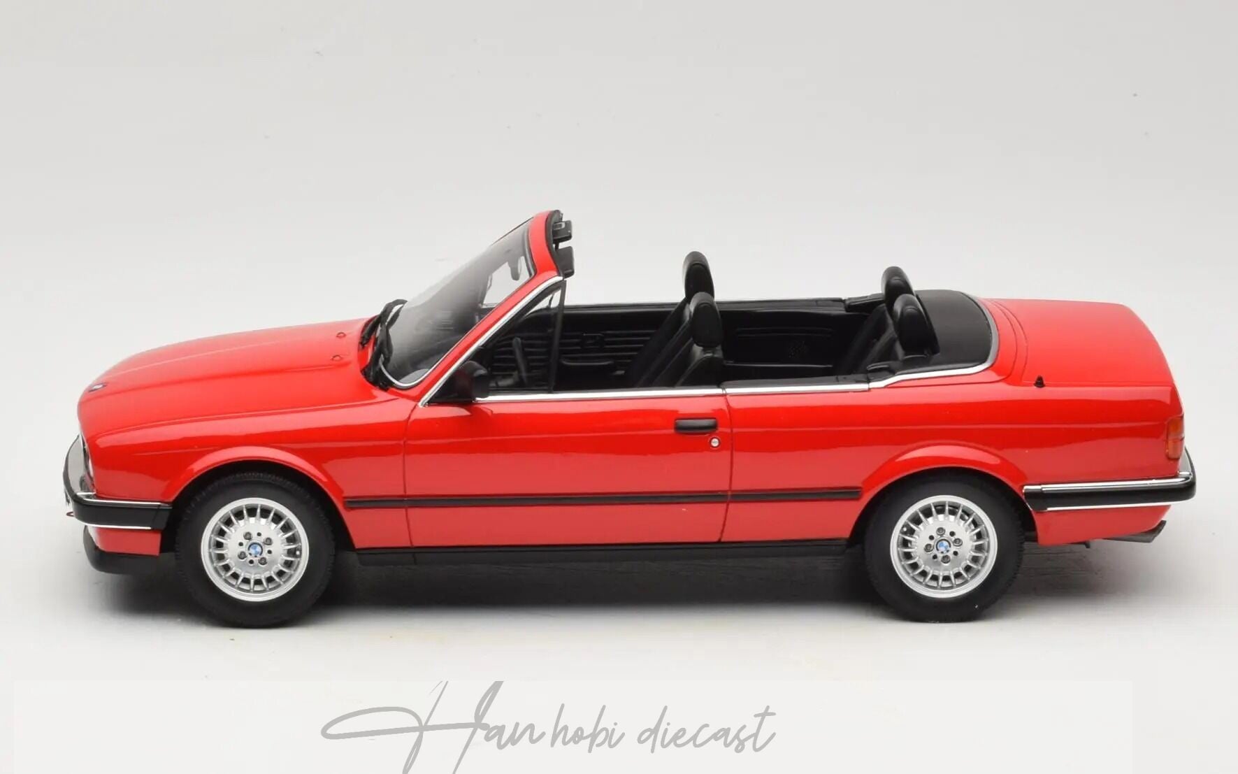 BMW 325i E30 Convertible Cabrio Bright Red 1986 1:18 OTTO