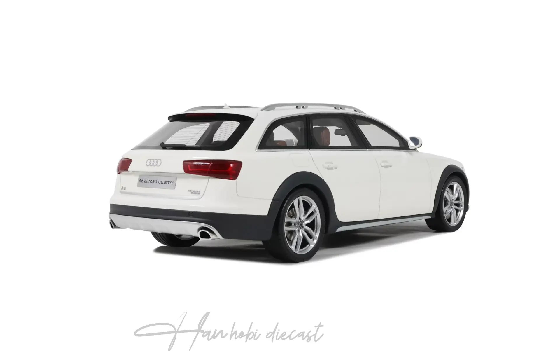 Audi C7 Allroad Ibis White 2015 1:18 OTTO Resin Model Araç