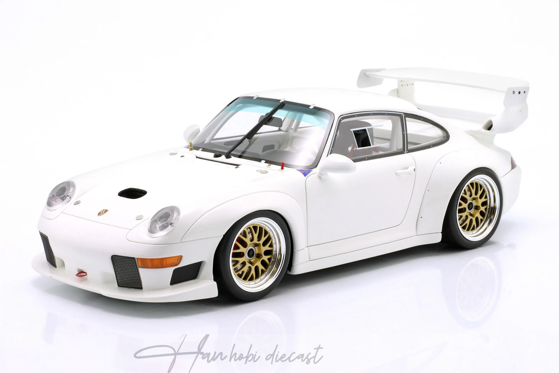 Porsche 911 (993) GT2 EVO, White 1/18 GT SPIRIT Resin